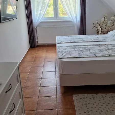 Munkacsy Балатонфеньвеш